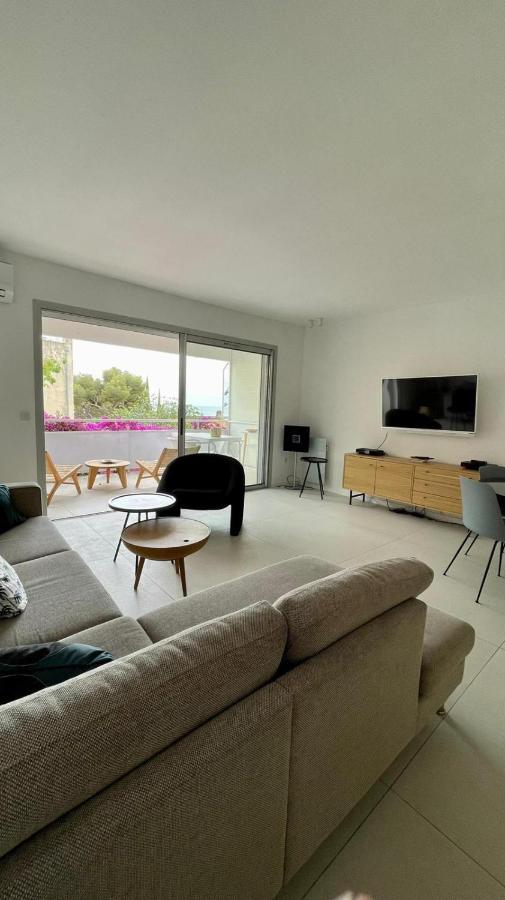 LA MAUVIERE - 75m2 - 4pers - Parking - Wifi Apartment Cassis Bagian luar foto